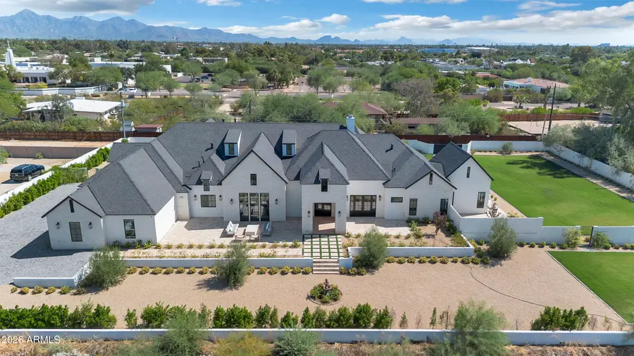 10229 N 64th Street, Paradise Valley, AZ 85253 - #2