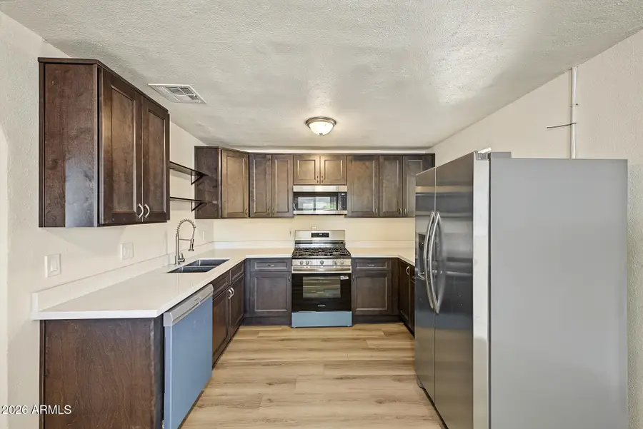 8806 N 28th Drive, Phoenix, AZ 85051 - #2