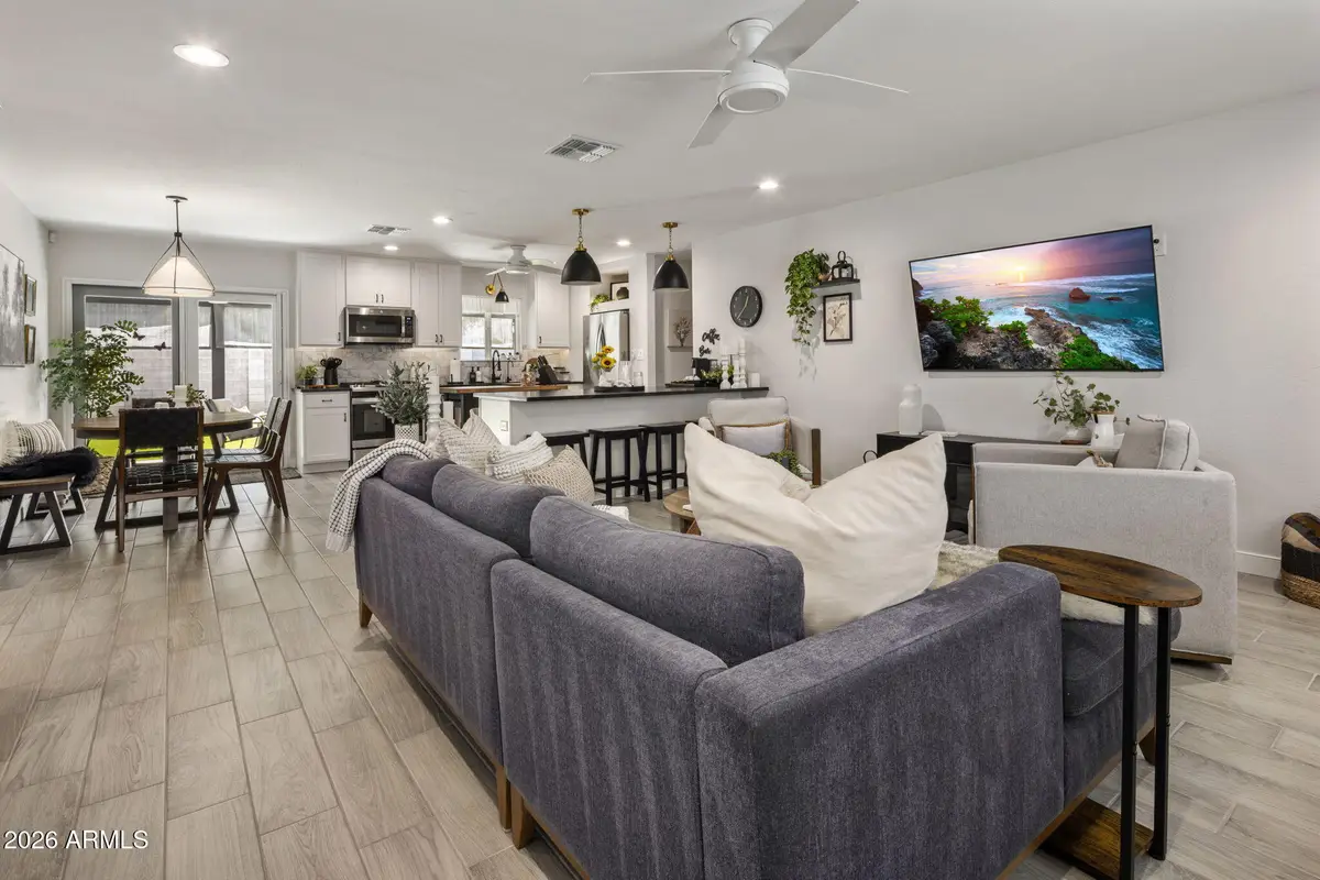 2301 E Whitton Avenue, Phoenix, AZ 85016 - #1