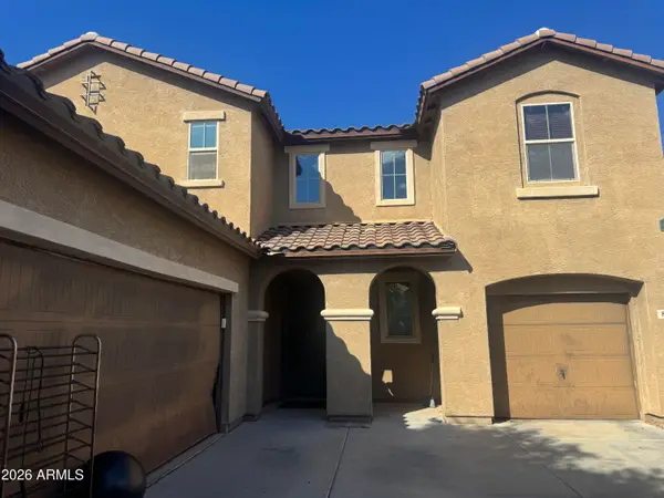 816 W Desert Hollow Drive, San Tan Valley, AZ 85143