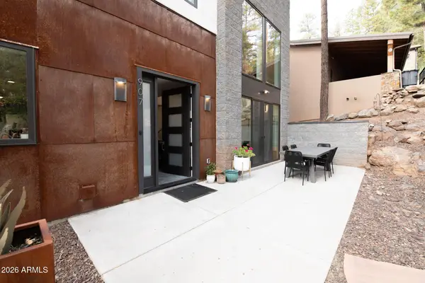 907 W Montvale Avenue, Flagstaff, AZ 86001