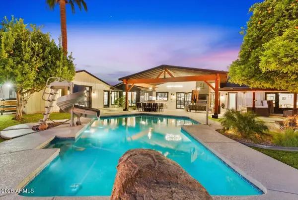 9026 N 67th Street N, Paradise Valley, AZ 85253