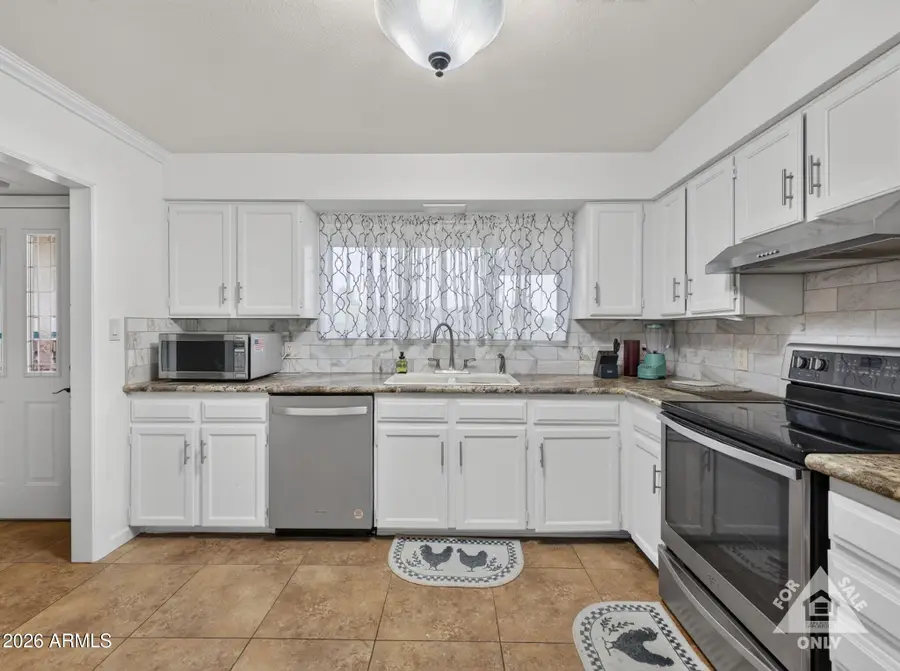 1602 E Grove Avenue, Mesa, AZ 85204 - #2