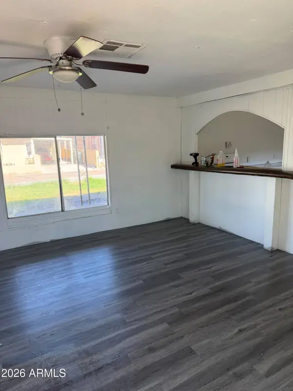 9405 S 11th Drive, Phoenix, AZ 85041