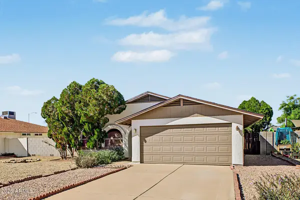 9758 N 68th Lane, Peoria, AZ 85345