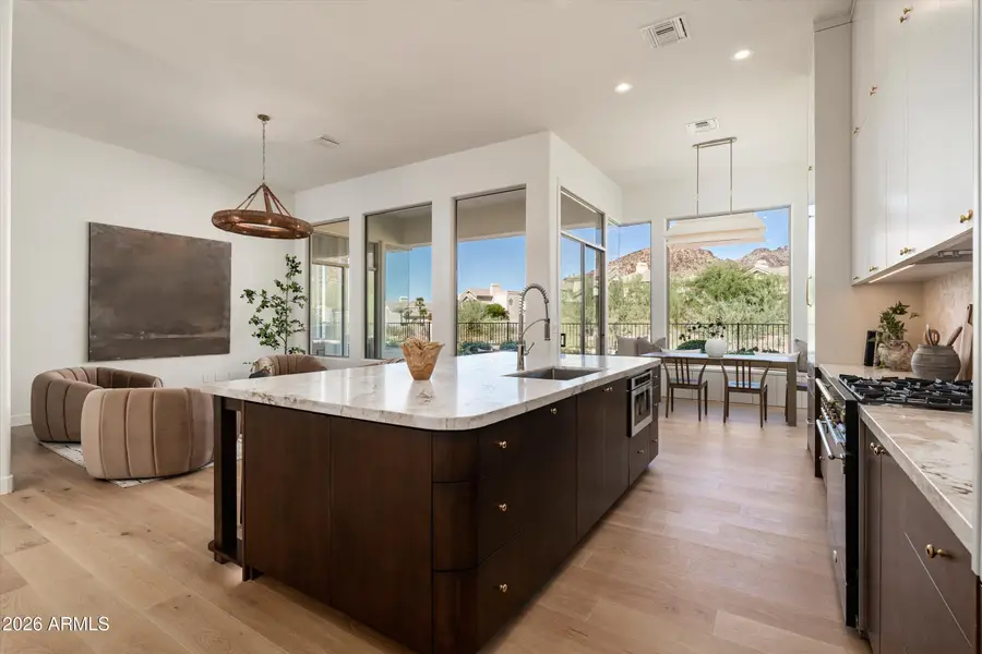3124 E Squaw Peak Circle, Phoenix, AZ 85016 - #3
