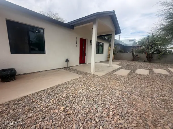 1345 E Shangri La Road, Phoenix, AZ 85020