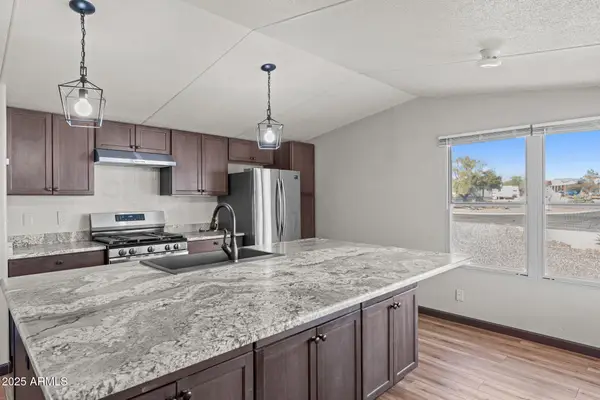 21199 W Escapee Way, Congress, AZ 85332