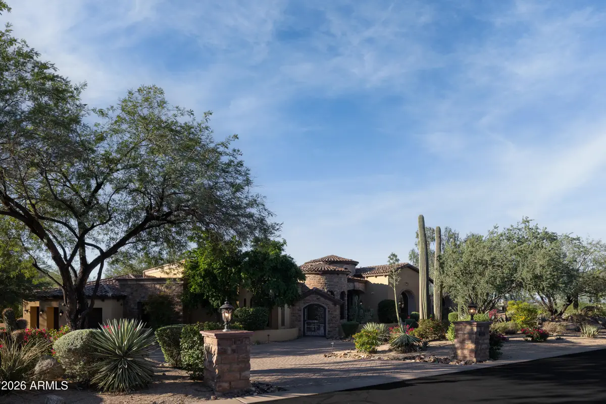 4037 N Pinnacle Hills Circle, Mesa, AZ 85207 - #1