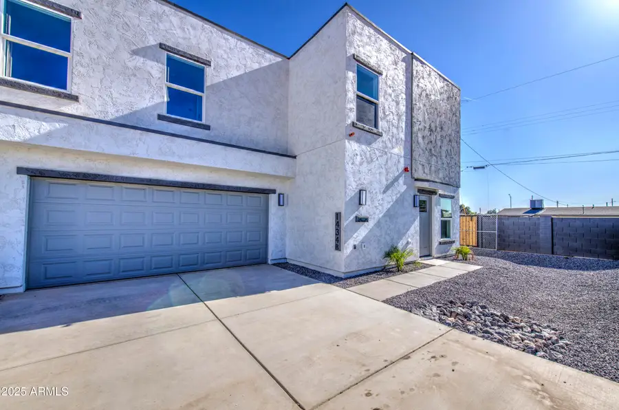 1434 S 11th Avenue, Phoenix, AZ 85007 - #2