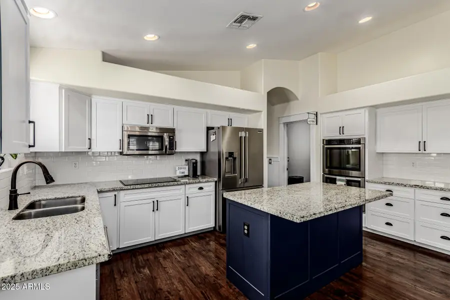 812 W Gascon Road, San Tan Valley, AZ 85143 - #3