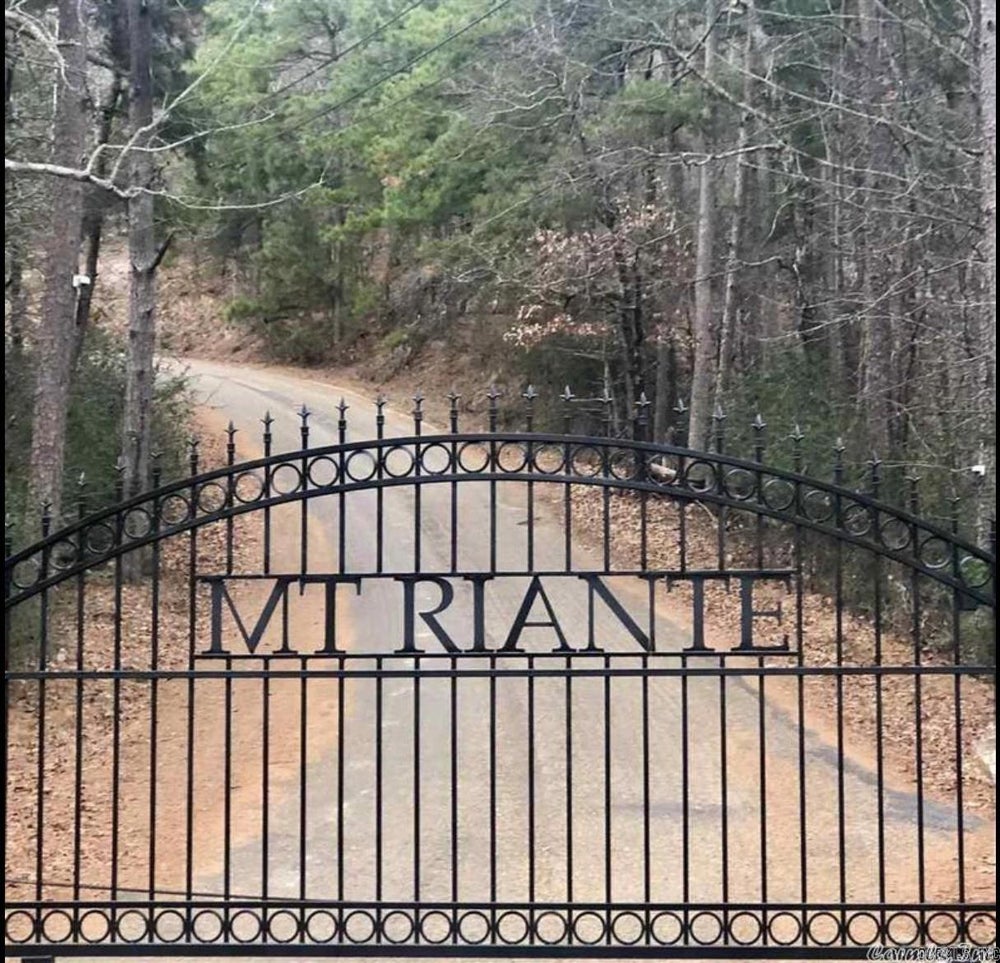 XXX Mt Riante Street, Hot Springs, AR 71913 ERA