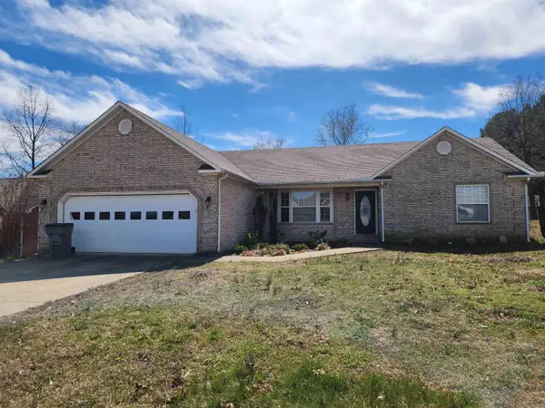 2004 Dana Marie, Paragould, AR 72450