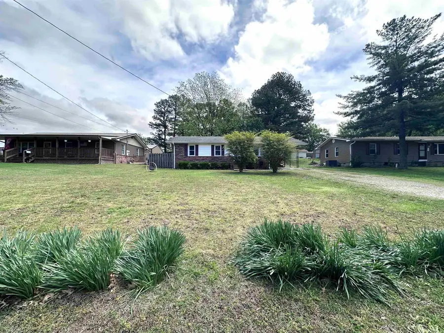 865 N 2nd Avenue, Piggott, AR 72454 - #3