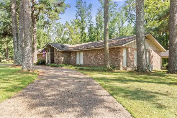 1 Hillcroft St, Pine Bluff, AR 71603