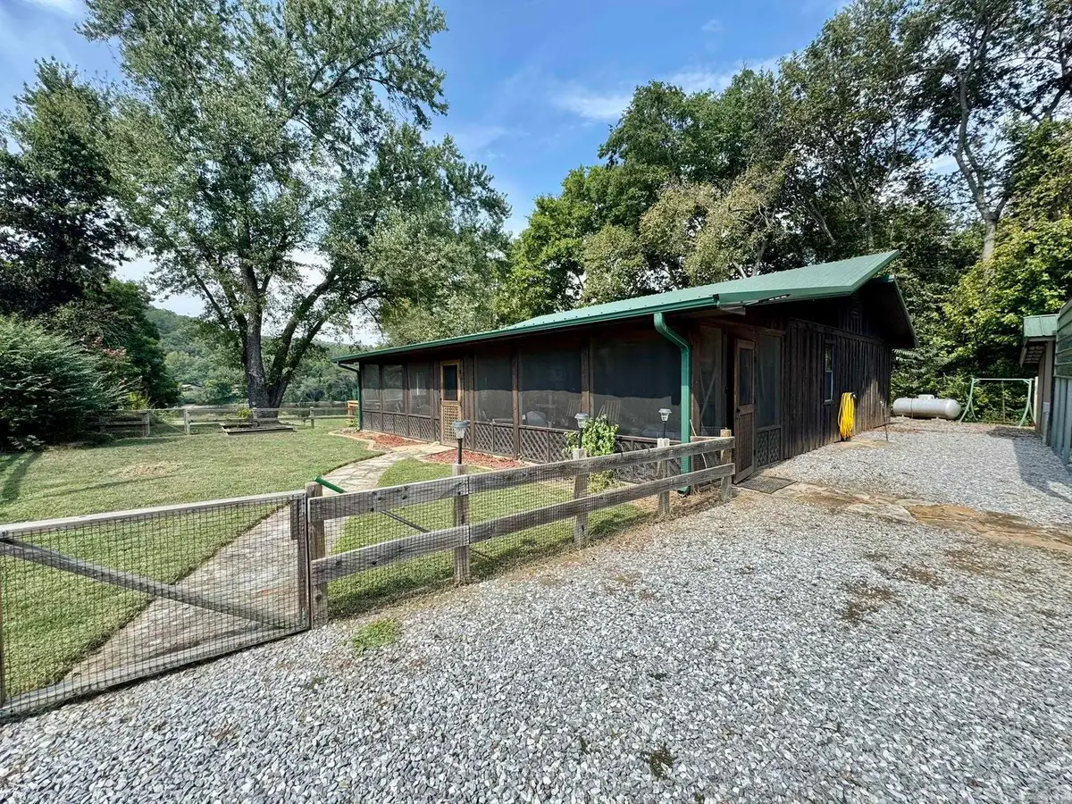 858 N Riverview, Mountain View, AR 72556 - Image #1