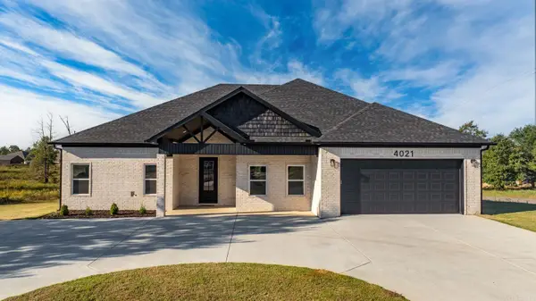 4021 Creek Top, Bauxite, AR 72011