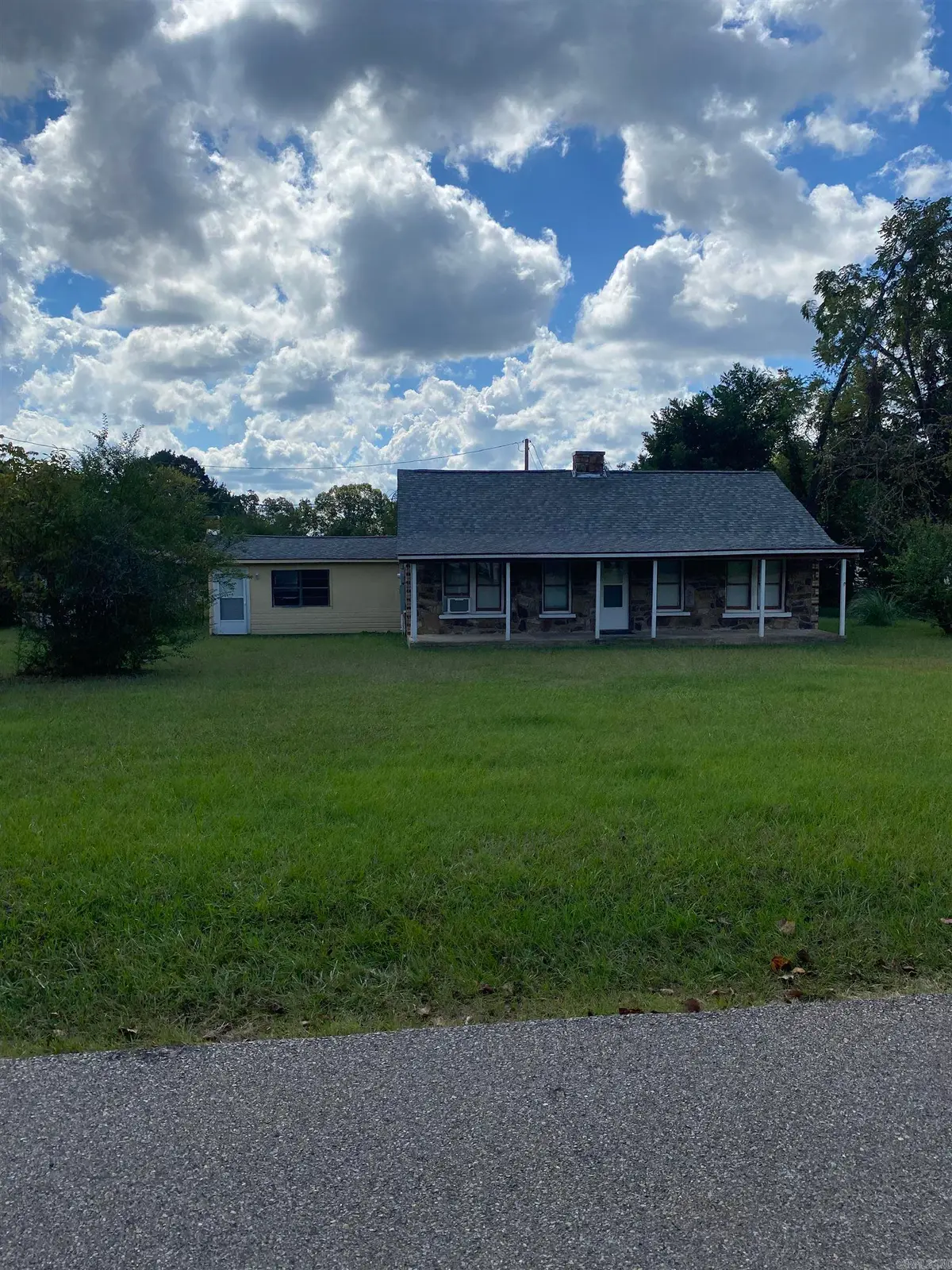 2210 Missouri Ave, Mena, AR 71953 - Image #1