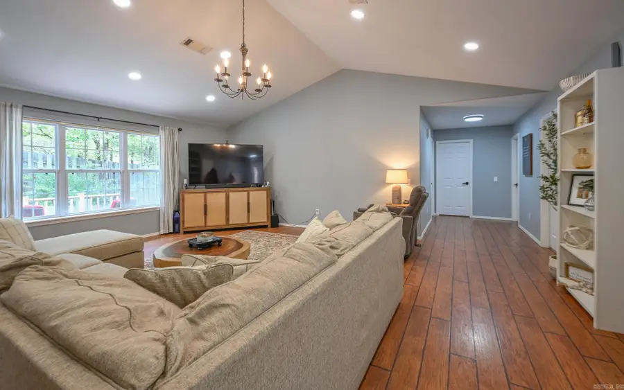 1101 Redbud Drive, Mena, AR 71953 - Image #3