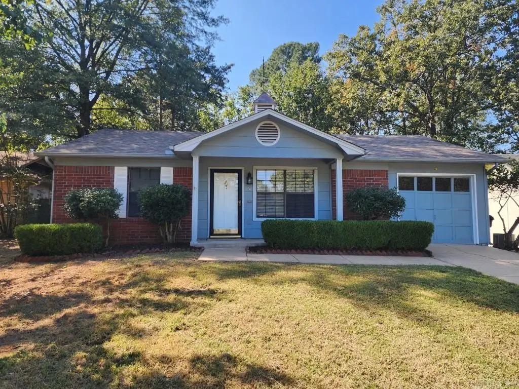 9 Smoking Oaks Drive, Maumelle, AR 72113 - Image #1