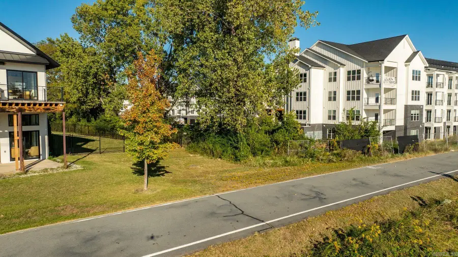 1300 Rockwater Lane, North Little Rock, AR 72114 - Image #2