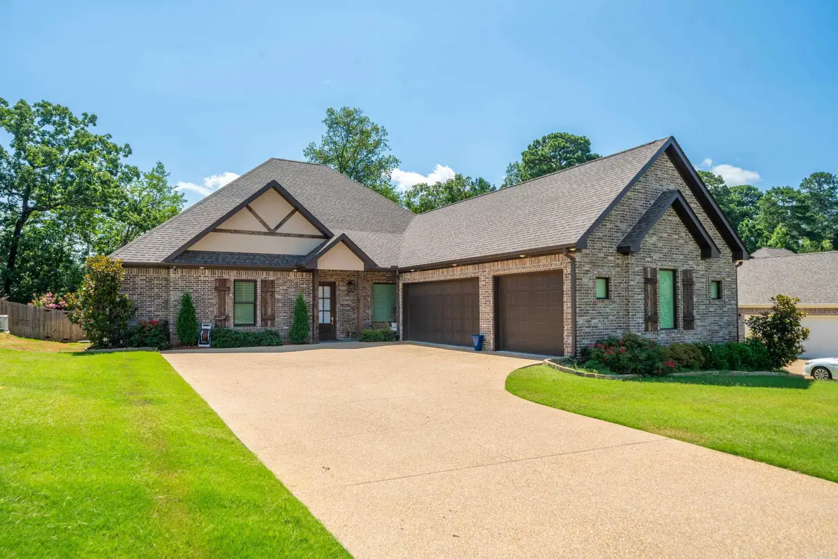 301 Arlington Park Drive, Hot Springs, AR 71901 - Image #1