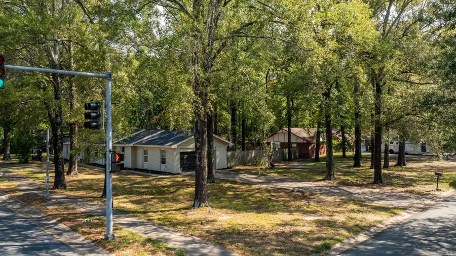 50 White Oak Drive, Conway, AR 72034 - Image #3