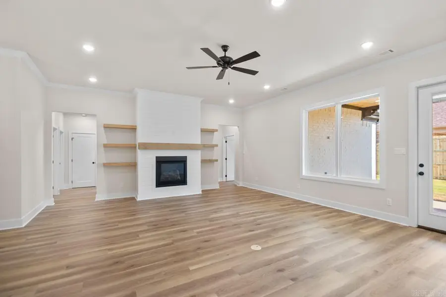 3892 Spencer Crossing Drive, Benton, AR 72019 - Image #3