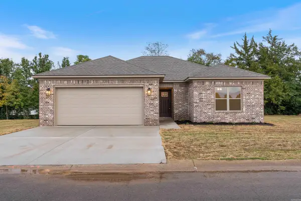 305 Parkway Avenue, Morrilton, AR 72110