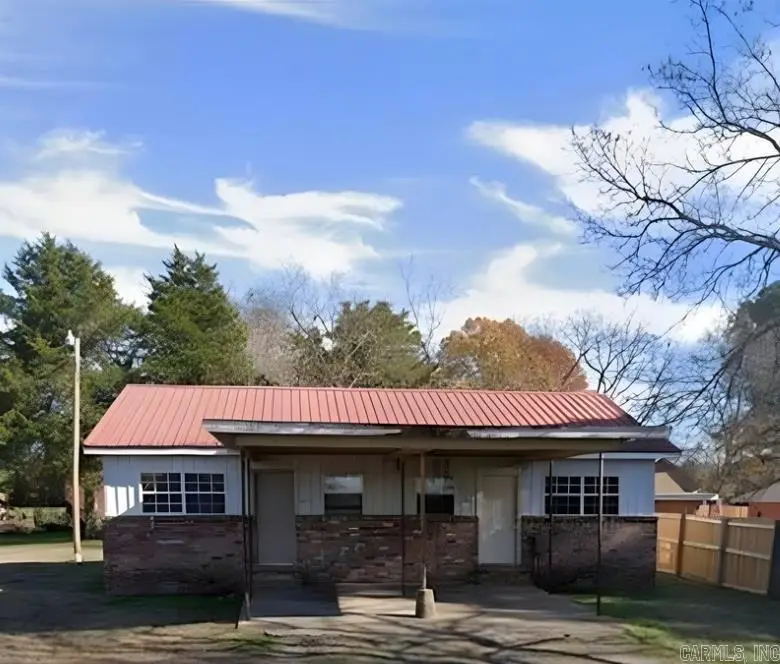 404 Maple Street, Morrilton, AR 72110 - Image #1