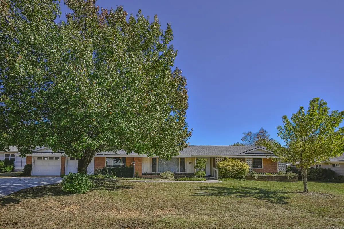 1204 Texas Street, Mena, AR 71953 - Image #1