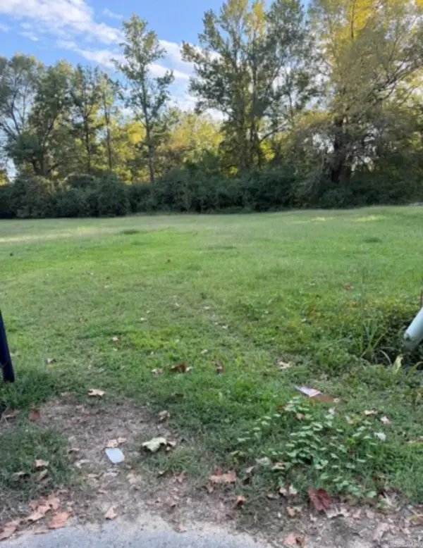 Address Withheld By Seller, Camden, AR 71701