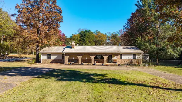 5910 Red Bud Lane, Little Rock, AR 72210
