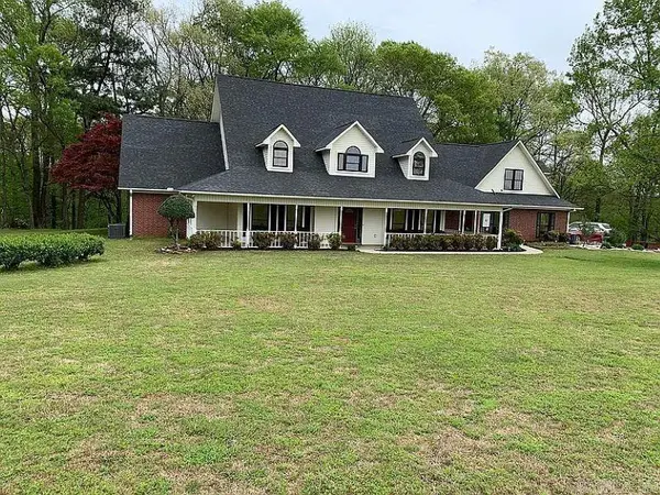 8 Fair Beauty Avenue, Nashville, AR 71852