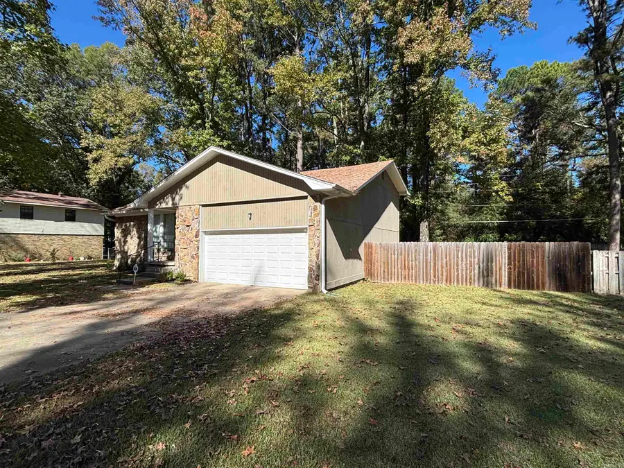 104 Foxdell Circle, Jacksonville, AR 72076 - Image #2