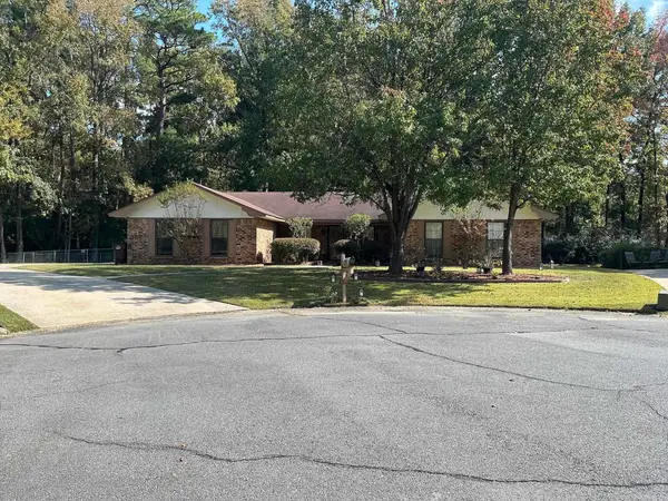 127 S Dogwood, Crossett, AR 71635