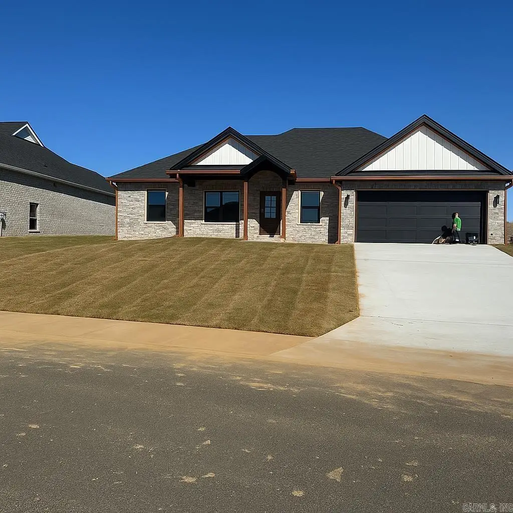 221 Michelle Drive, Beebe, AR 72012 - Image #1