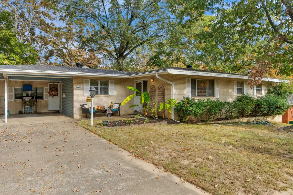 1615 Northwood Rd, North Little Rock, AR 72116 - Image #1