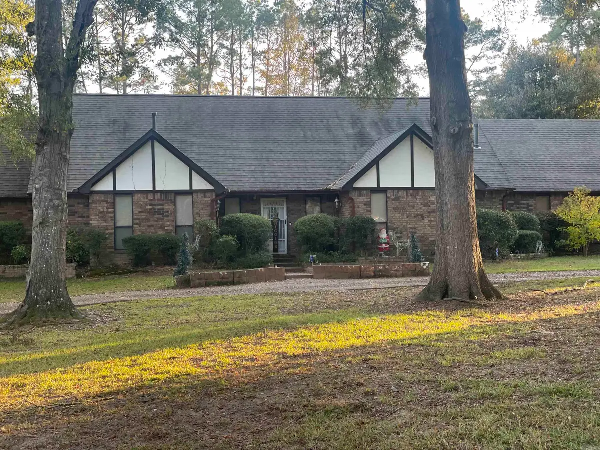 204 Country Place, Pine Bluff, AR 71603 - Image #1