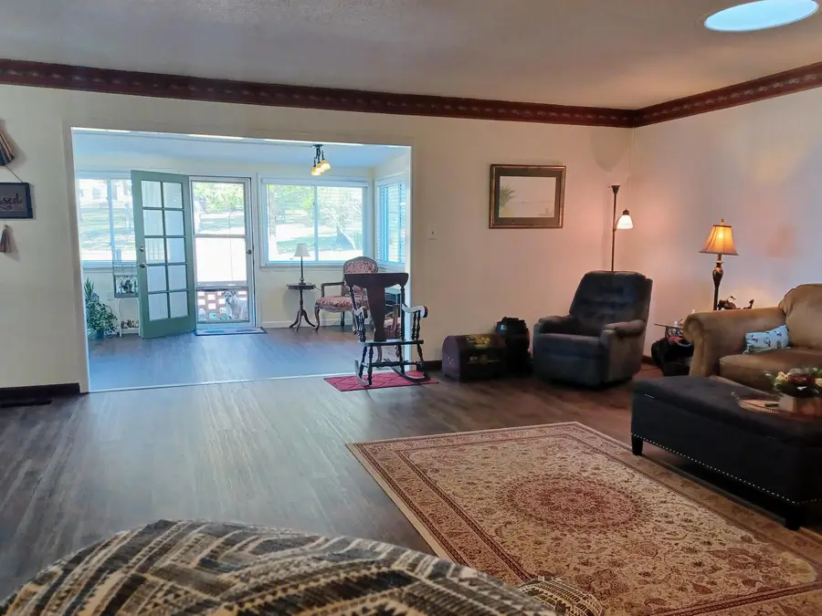 1002 S Manor Drive, Horseshoe Bend, AR 72512 - Image #2