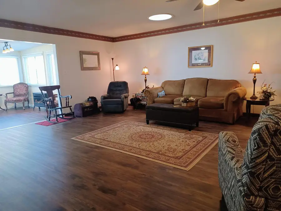 1002 S Manor Drive, Horseshoe Bend, AR 72512 - Image #3