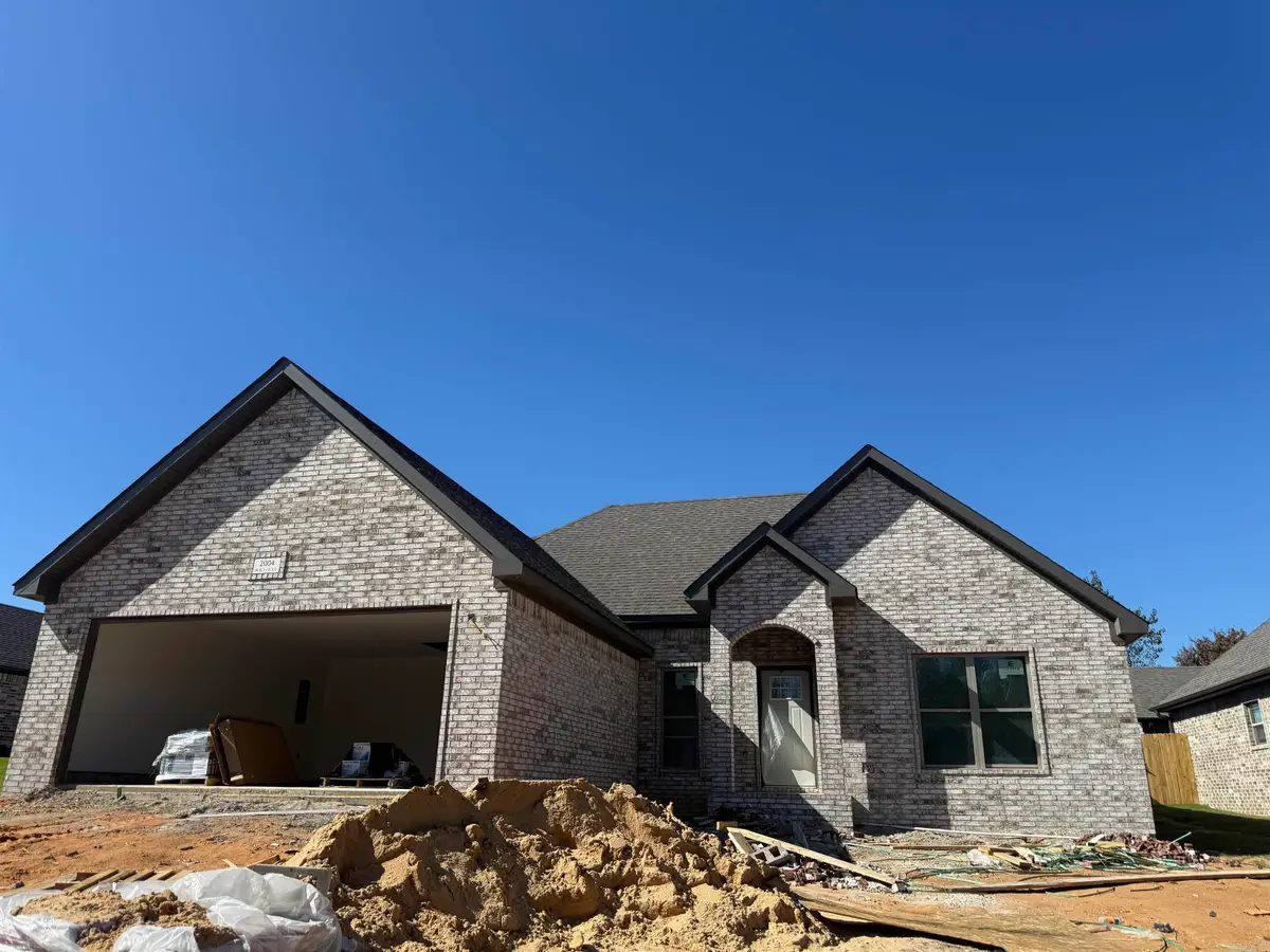 2004 N 8 1/2 Street, Paragould, AR 72450 - Image #1