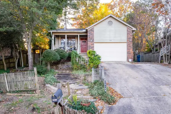 1814 Calgary Trail, Little Rock, AR 72211