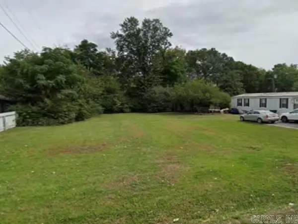 724 Fairview St, Conway, AR 72034