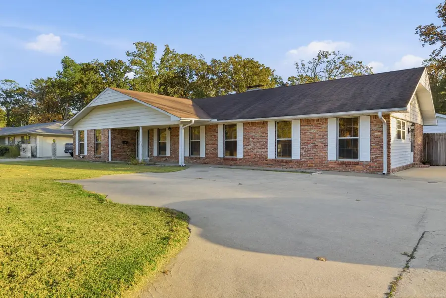 2002 W 42nd Ave, Pine Bluff, AR 71603 - Image #2