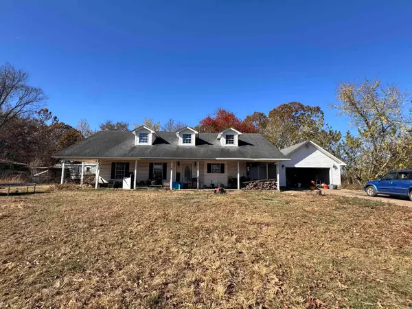 4109 W Creek Rd, Ozark, AR 72949