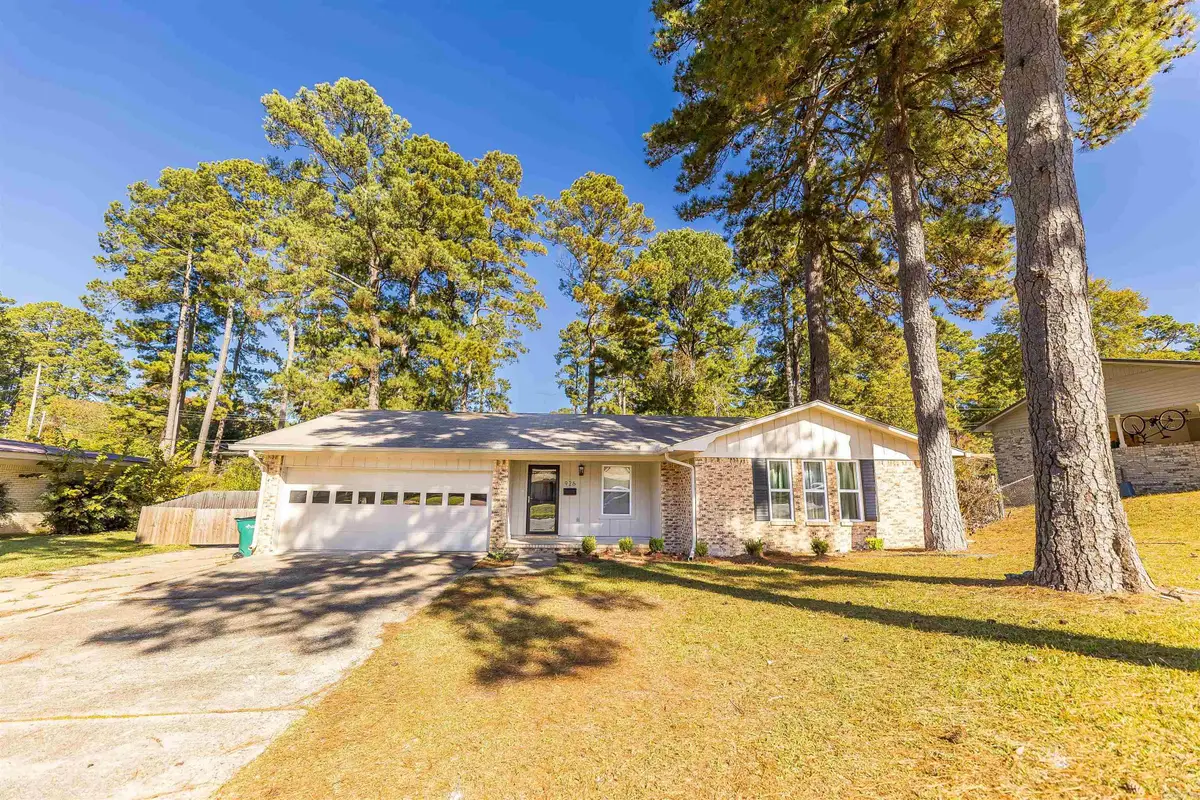 926 Brookwood Dr, El Dorado, AR 71730 - Image #1