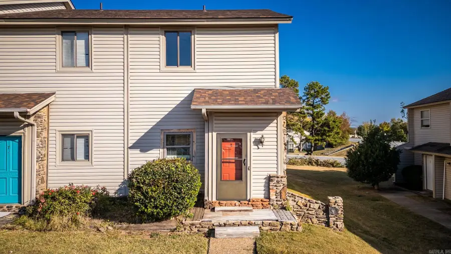 8 Edgehill Cove, Maumelle, AR 72113 - Image #3