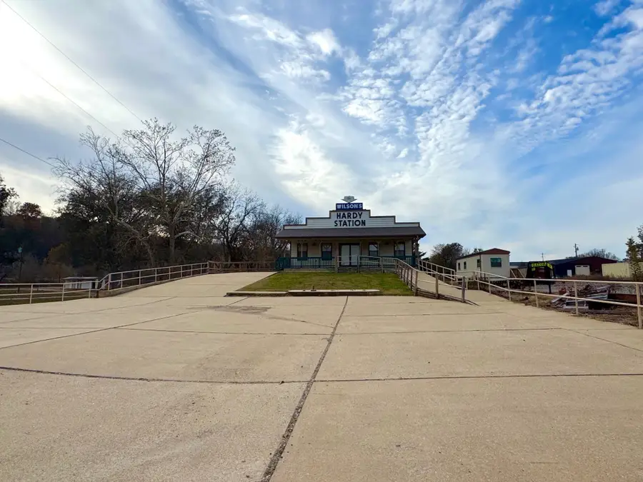 5 Spring Street, Hardy, AR 72542 - Image #2