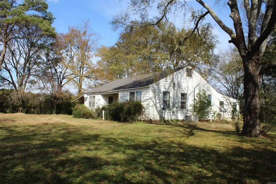 10532 Courtney Ln, Danville, AR 72833 - Image #2